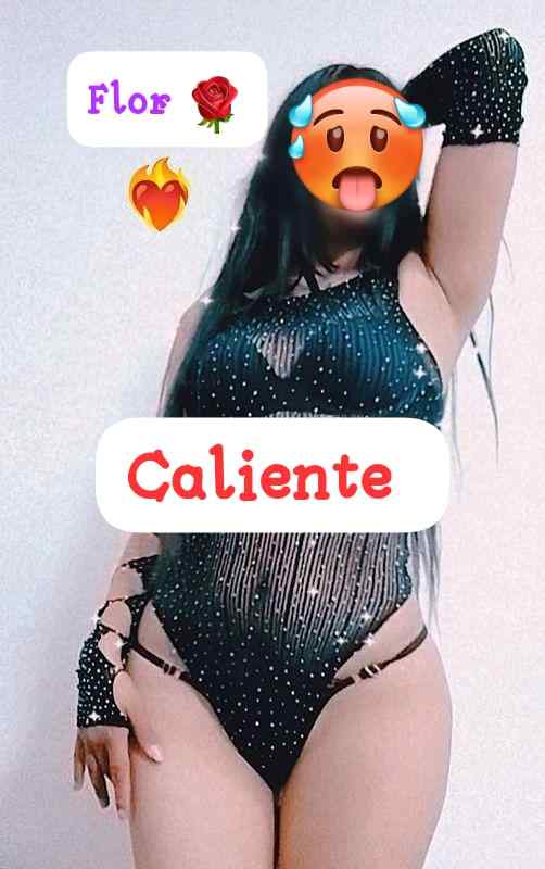 Linda latacungueña súper caliente y muy complaciente
